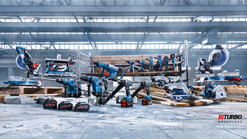 Bosch Professional tools in a bright hall, distributed on wooden pallets.